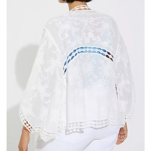 NWT Torrid Kimono Top White Crochet Lace Cover Up Resort Summer Boho Festival - Picture 2 of 8